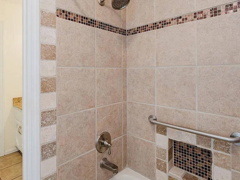 1828 Jacobs Ln — Photo 27