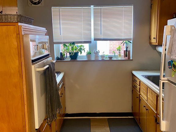 3rd image of 3566 Schwartze Ave #1