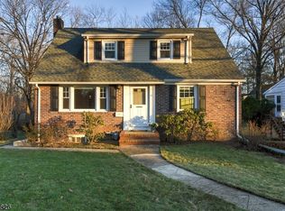 42 Roosevelt Ave, Chatham, NJ 07928