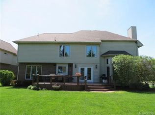 6649 Glen Ridge Ct, Clarkston, MI 48348