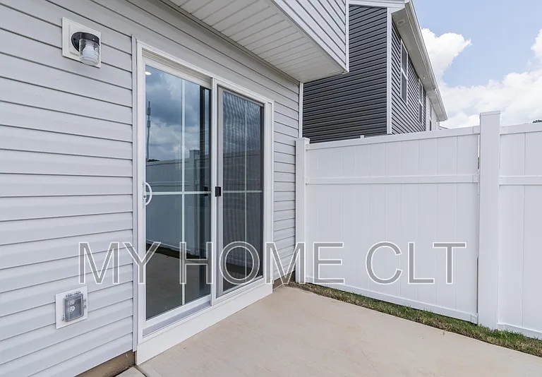 6067 Bridle Creek Dr #1 — Photo 28