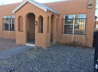 305 Columbia Dr SE, Albuquerque, NM 87106