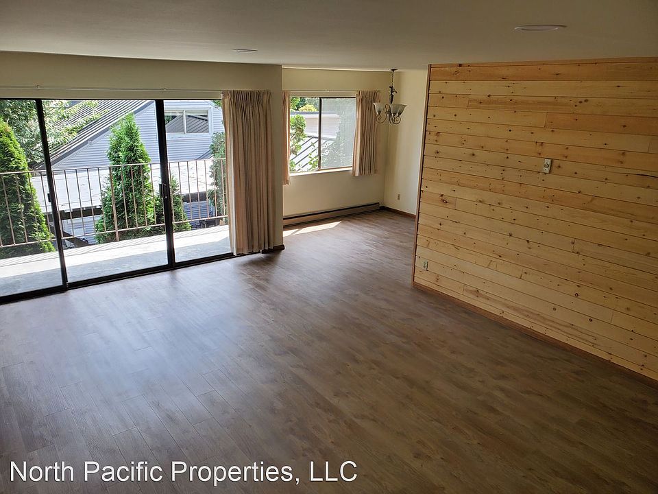 1st image of 13322 Greenwood Ave N #402