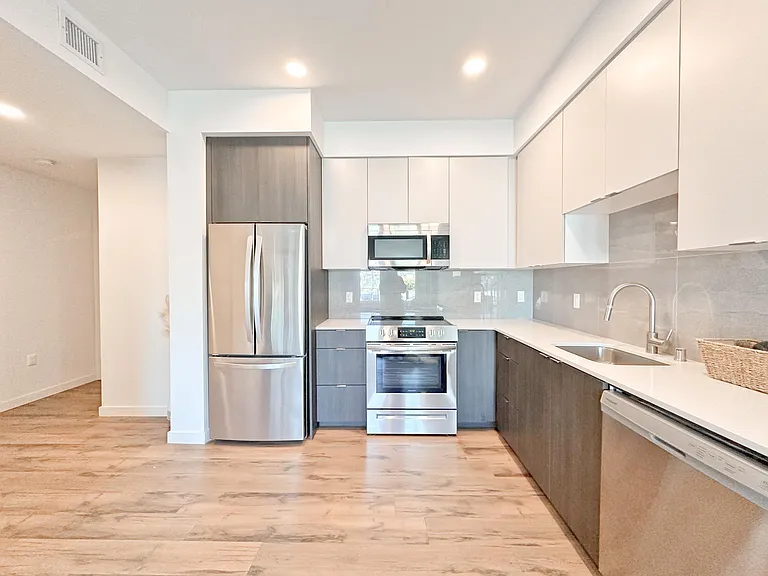 1855 Westwood Blvd — Photo 16