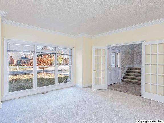 3rd image of 115 Fox Hollow Dr