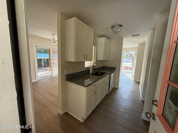 2nd image of 920 KINGS ESTATE Road