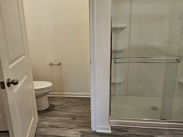 Master Bedroom Toilet