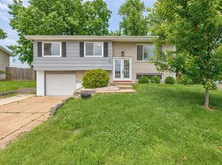 561 Robin Dr, Arnold, MO