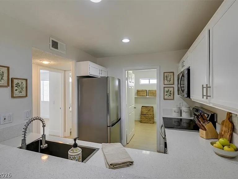 1800 Edmond St #124 — Photo 35
