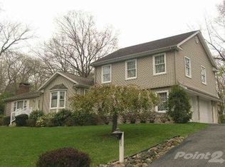 6 Glen Ln, Montvale, NJ 07645