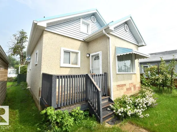 4917 49th St, Redwater, AB T0A 2W0