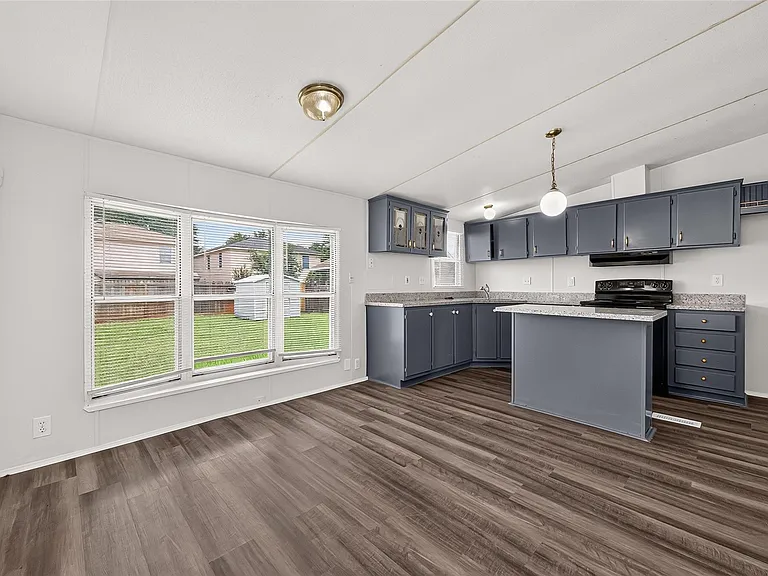 20306 Mountaindale Dr — Photo 6