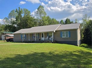 467 Randolph St, Phenix, VA 23959