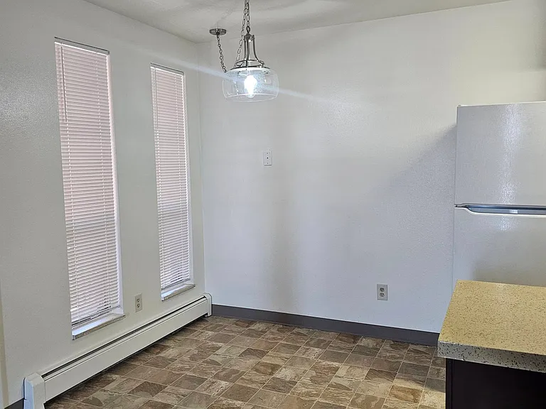 Chateau Villa Apartments — Photo 4