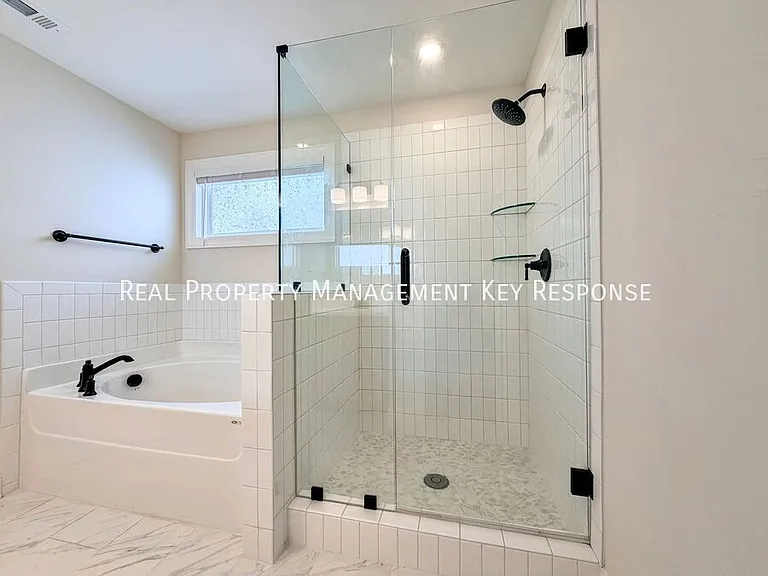 105 Cryer Dr — Photo 13