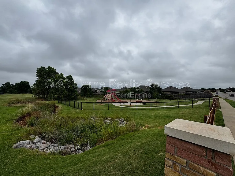 9904 Jackrabbit Rd — Photo 25
