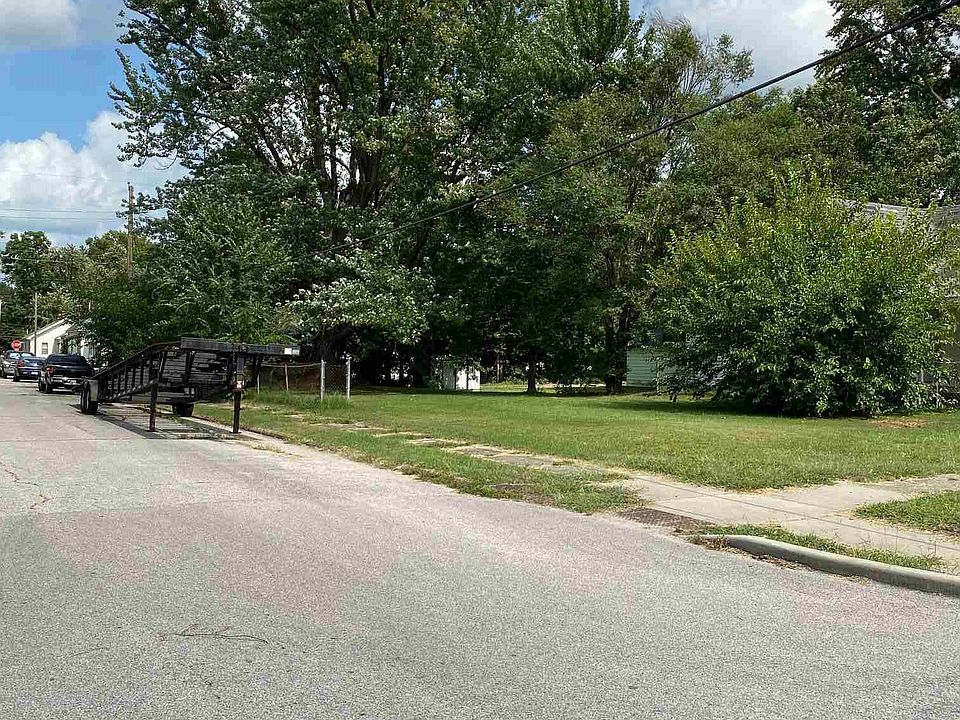 1st image of 27 W Eberwine Ave