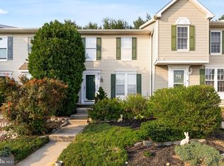 38 Parliament Dr, Mount Holly, NJ 08060