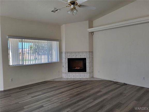 3rd image of 5587 S Desert Lakes Dr