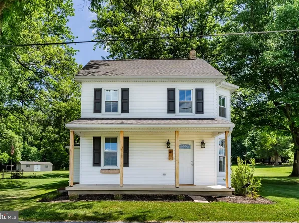 39 Red Tank Rd, Boiling Springs, PA 17007