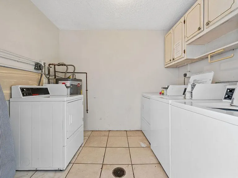 308 Southwind Ct #1 — Photo 20