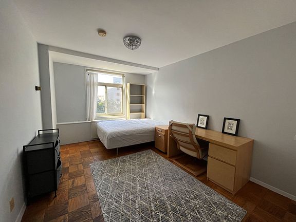 2nd image of 2401 H St NW APT 602
