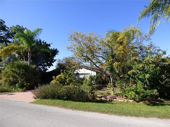 2nd image of 341 E Seminole Dr