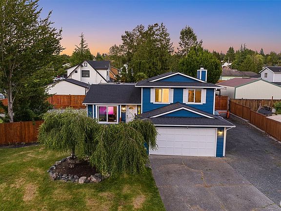 3rd image of 6731 64th Drive NE