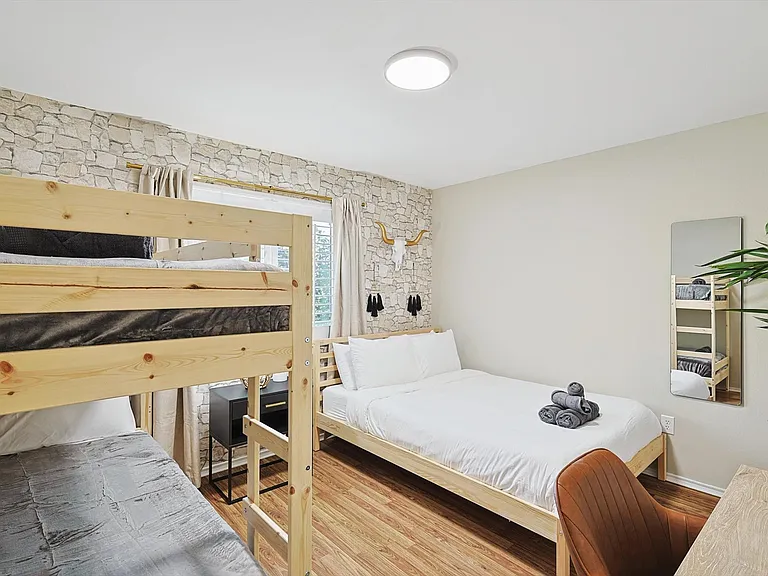 708 Azalea Dr — Photo 31