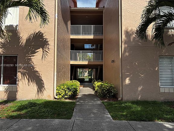 3rd image of 10521 SW 158th Ct APT 303