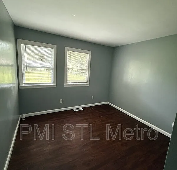 1510 Trampe Ave — Photo 4