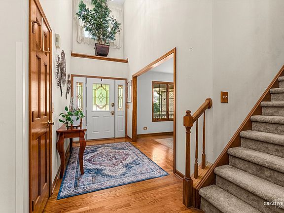 2nd image of 413 Windsor Dr