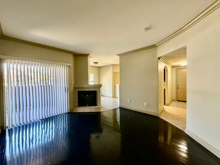 5525 W Flamingo Rd #1019 — Photo 4