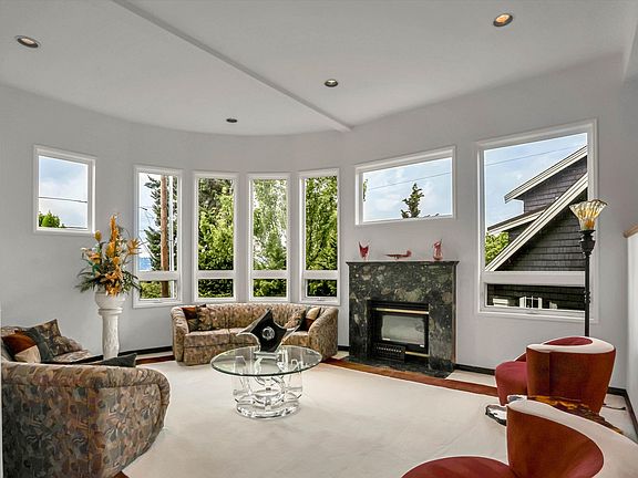 2nd image of 2216 70th Ave SE