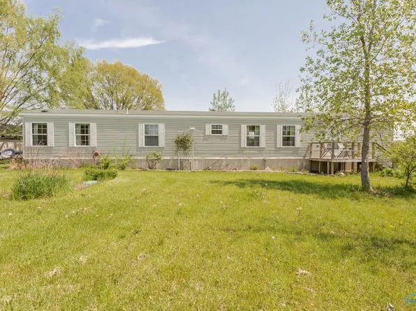 8721 County Road 11, Delta, OH 43515