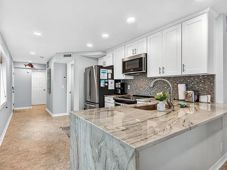 2100 Gulf Blvd #11 — Photo 5