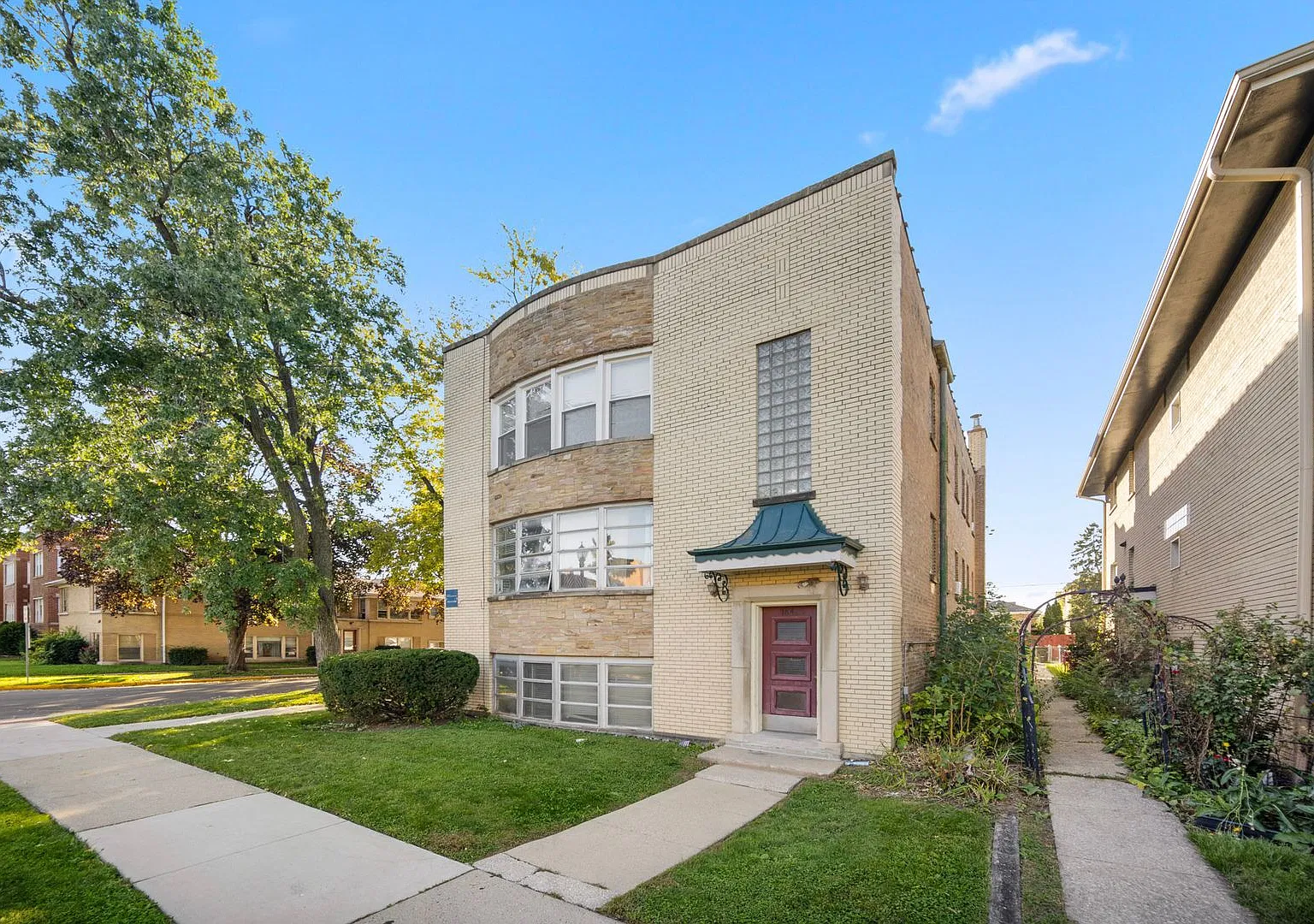 1 bed, 1.0 bath, $1,250 — Photo 2