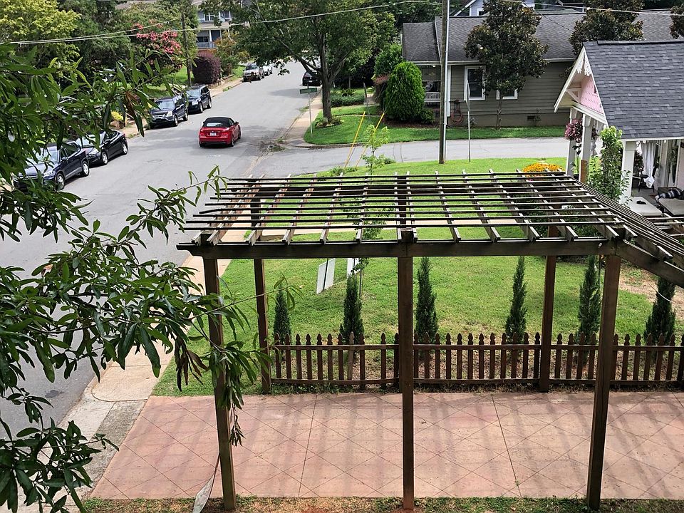 Pergola up front