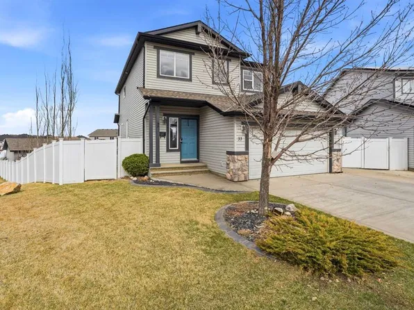 33 S Jarvis Close, Red Deer, AB T4P 0C7