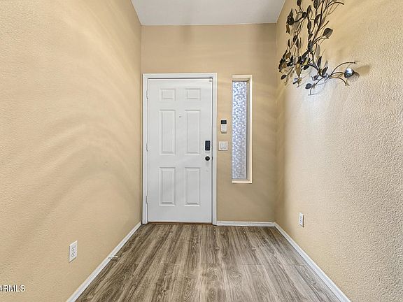 5th image of 1225 E Douglas Ave