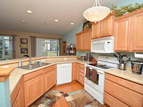 4th image of 6308 44th St Unit 185