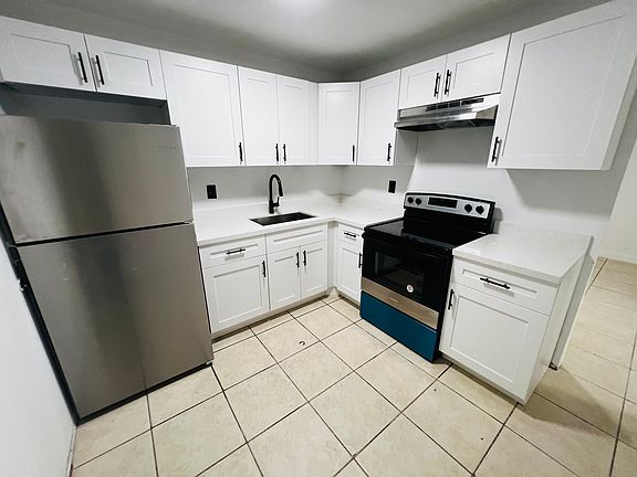 2nd image of 12217 W Dixie Hwy #106