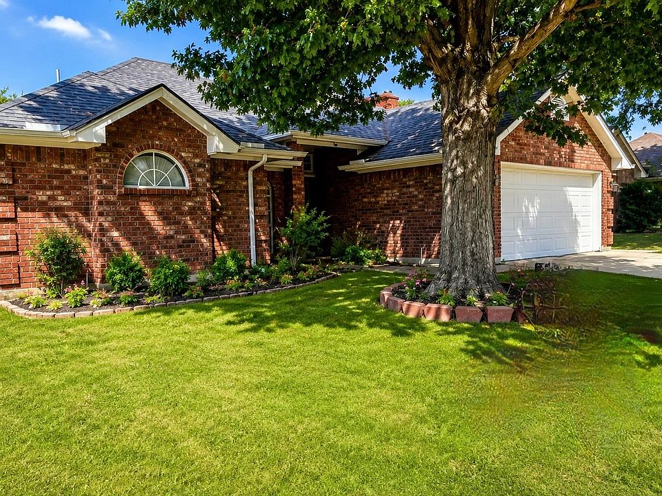 1st image of 7305 Amber Dr