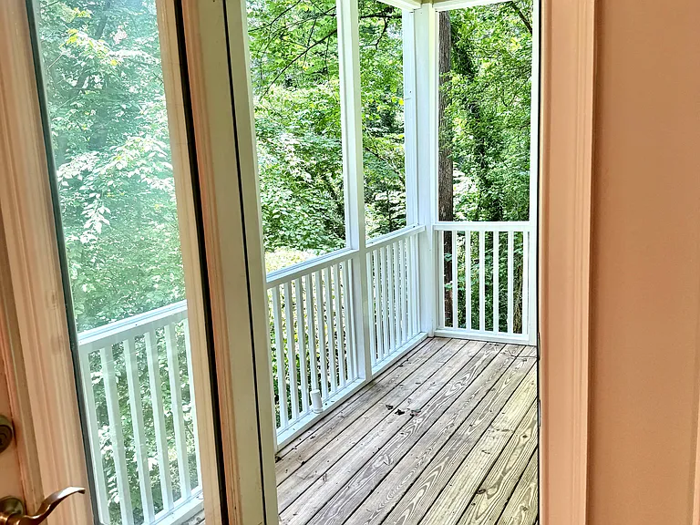 2041 English Ln — Photo 28