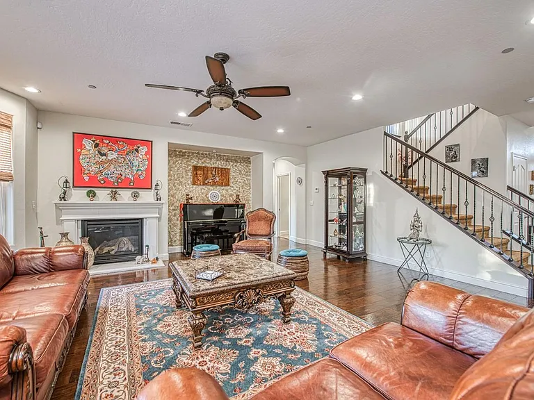 10509 N Sierra Vista Ave — Photo 23