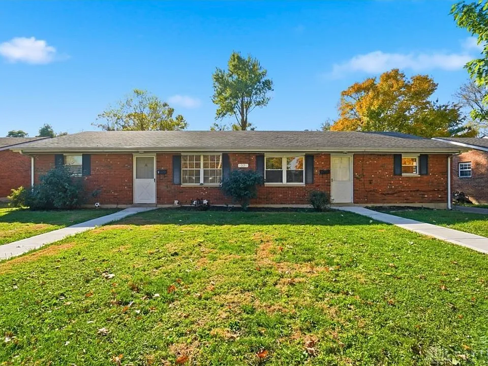 37 Desales Ave #2