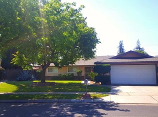 247 W Vartikian Ave, Fresno, CA 93704