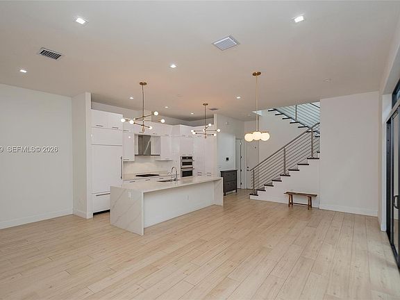 4th image of 4454 NW 80th Ave