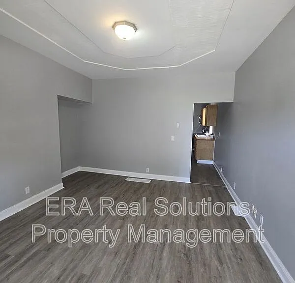 2368 S 5th St — Photo 3