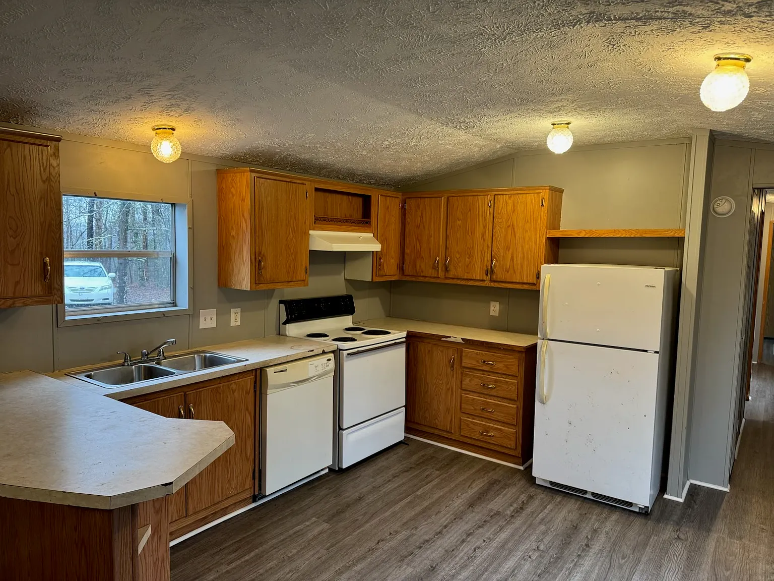 3 bed, $1,000 — Photo 3